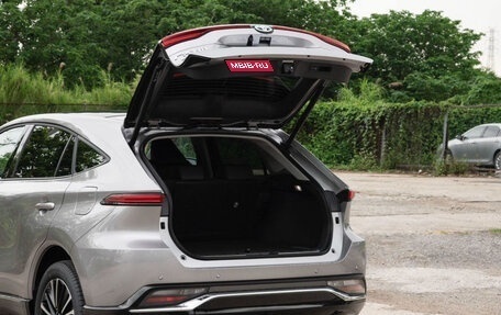 Toyota Venza, 2025 год, 5 690 000 рублей, 10 фотография