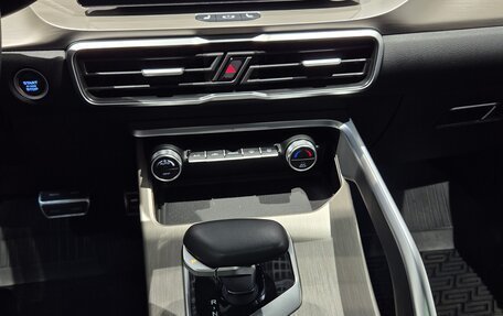 Geely Coolray I, 2023 год, 1 799 000 рублей, 13 фотография
