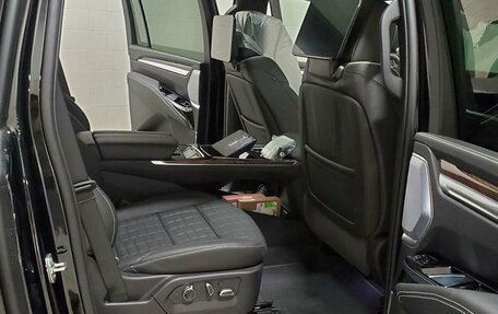 Cadillac Escalade V, 2025 год, 25 400 000 рублей, 9 фотография