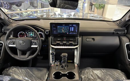 Toyota Land Cruiser, 2025 год, 11 800 000 рублей, 7 фотография