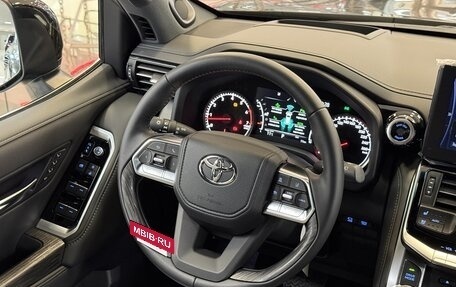 Toyota Land Cruiser, 2025 год, 11 800 000 рублей, 23 фотография