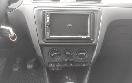 Skoda Rapid I, 2016 год, 990 000 рублей, 7 фотография