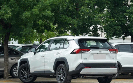 Toyota RAV4, 2025 год, 3 630 000 рублей, 3 фотография