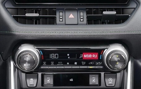 Toyota RAV4, 2025 год, 3 630 000 рублей, 9 фотография
