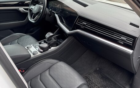 Volkswagen Touareg III, 2021 год, 8 500 000 рублей, 20 фотография