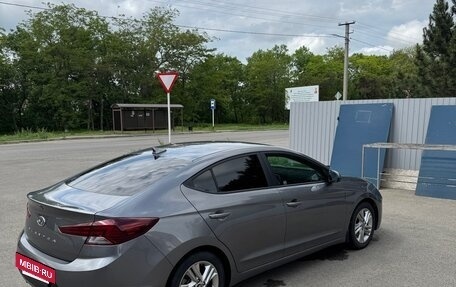 Hyundai Elantra VI рестайлинг, 2019 год, 2 000 000 рублей, 3 фотография