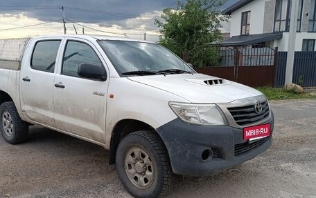 Toyota Hilux VII, 2013 год, 1 700 000 рублей, 5 фотография