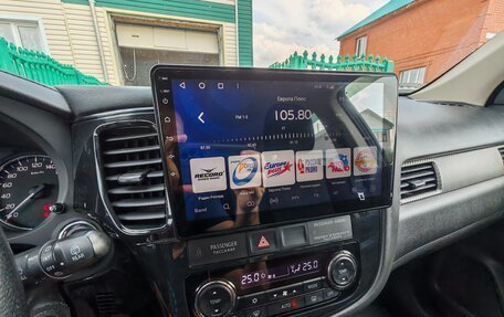 Mitsubishi Outlander III рестайлинг 3, 2018 год, 2 700 000 рублей, 23 фотография