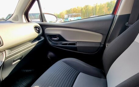Toyota Yaris III рестайлинг, 2020 год, 1 150 000 рублей, 9 фотография