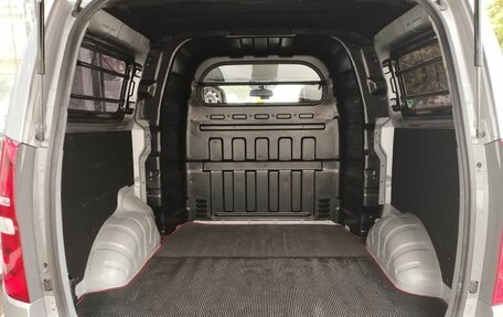 Hyundai Grand Starex Grand Starex I рестайлинг 2, 2018 год, 2 825 000 рублей, 12 фотография