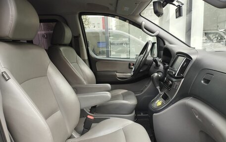 Hyundai Grand Starex Grand Starex I рестайлинг 2, 2018 год, 2 825 000 рублей, 10 фотография
