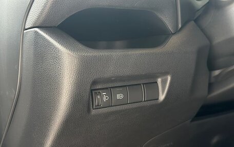 Toyota RAV4, 2021 год, 2 300 000 рублей, 23 фотография
