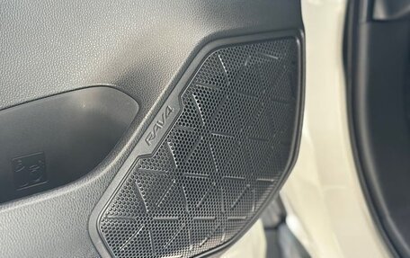 Toyota RAV4, 2021 год, 2 300 000 рублей, 17 фотография