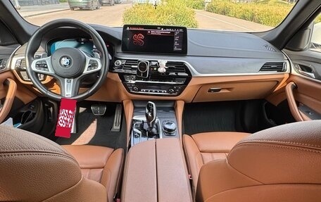 BMW 5 серия, 2021 год, 7 050 000 рублей, 4 фотография