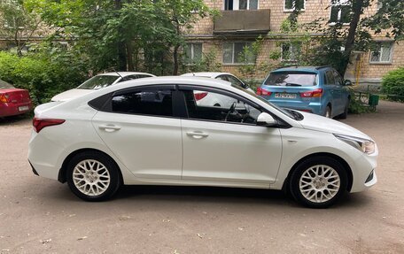 Hyundai Solaris II рестайлинг, 2017 год, 1 210 000 рублей, 1 фотография