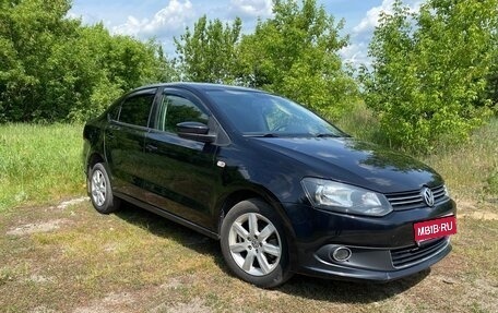 Volkswagen Polo VI (EU Market), 2012 год, 700 000 рублей, 1 фотография