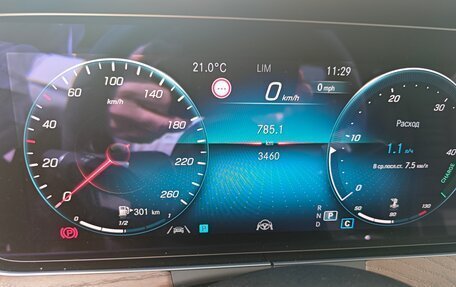 Mercedes-Benz E-Класс, 2021 год, 4 800 000 рублей, 15 фотография