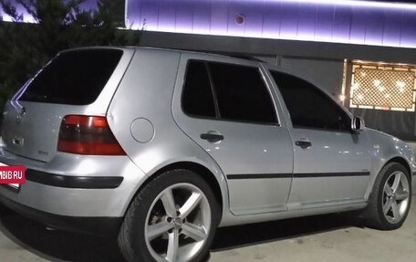 Volkswagen Golf IV, 2000 год, 300 000 рублей, 3 фотография