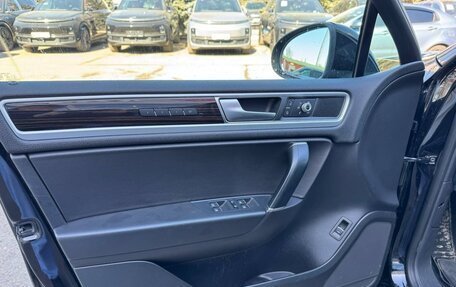 Volkswagen Touareg III, 2017 год, 2 795 000 рублей, 11 фотография