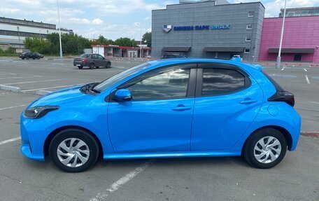 Toyota Yaris, 2021 год, 1 650 000 рублей, 7 фотография