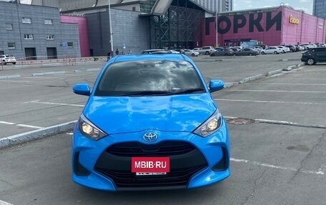Toyota Yaris, 2021 год, 1 650 000 рублей, 4 фотография