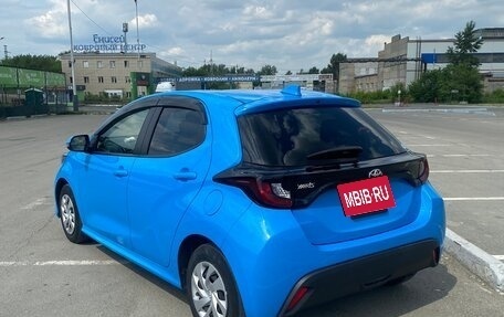 Toyota Yaris, 2021 год, 1 650 000 рублей, 10 фотография