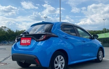Toyota Yaris, 2021 год, 1 650 000 рублей, 13 фотография