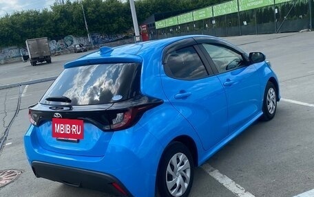Toyota Yaris, 2021 год, 1 650 000 рублей, 14 фотография