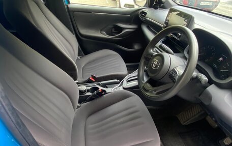 Toyota Yaris, 2021 год, 1 650 000 рублей, 27 фотография