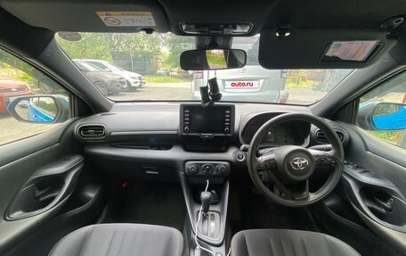 Toyota Yaris, 2021 год, 1 650 000 рублей, 29 фотография