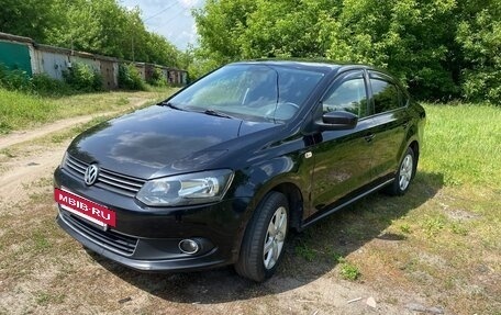 Volkswagen Polo VI (EU Market), 2012 год, 700 000 рублей, 2 фотография