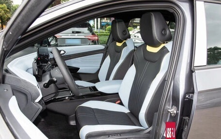 Volkswagen ID.4, 2024 год, 4 190 000 рублей, 13 фотография