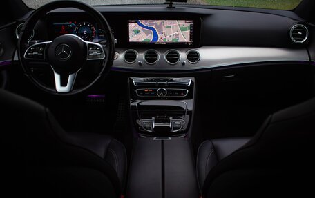 Mercedes-Benz E-Класс, 2018 год, 3 800 000 рублей, 5 фотография