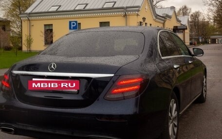 Mercedes-Benz E-Класс, 2018 год, 3 800 000 рублей, 8 фотография