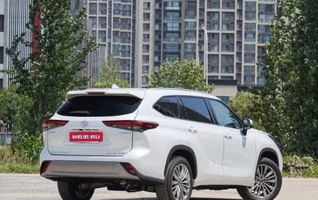 Toyota Highlander, 2025 год, 5 370 000 рублей, 5 фотография
