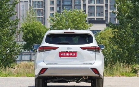Toyota Highlander, 2025 год, 5 370 000 рублей, 6 фотография