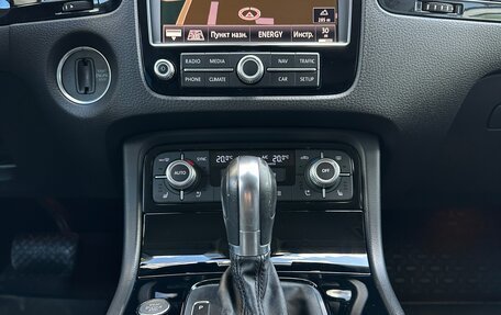 Volkswagen Touareg III, 2015 год, 2 880 000 рублей, 8 фотография