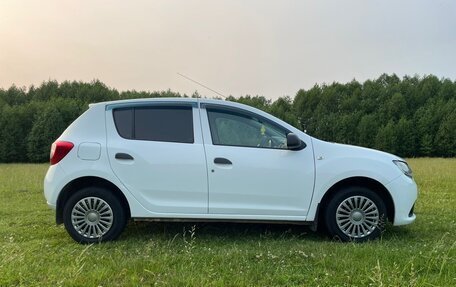 Renault Sandero II рестайлинг, 2017 год, 565 000 рублей, 6 фотография