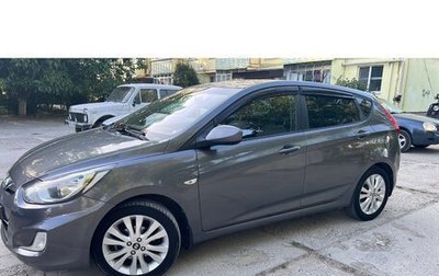 Hyundai Solaris II рестайлинг, 2012 год, 820 000 рублей, 1 фотография