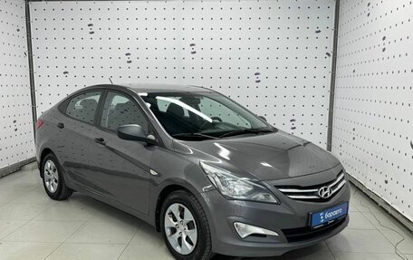 Hyundai Solaris II рестайлинг, 2015 год, 860 000 рублей, 2 фотография