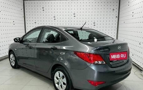 Hyundai Solaris II рестайлинг, 2015 год, 860 000 рублей, 5 фотография