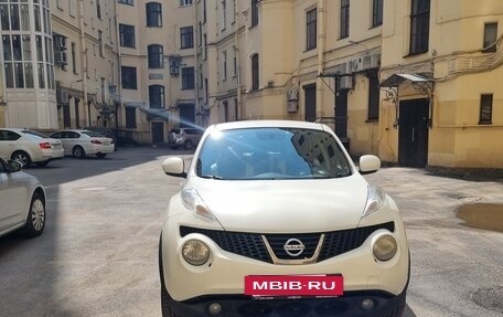 Nissan Juke II, 2012 год, 900 000 рублей, 11 фотография