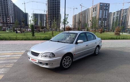 Toyota Avensis III рестайлинг, 2002 год, 550 000 рублей, 11 фотография