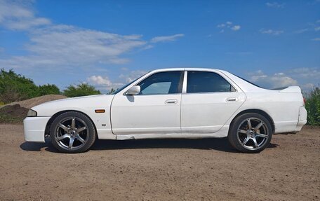 Nissan Skyline, 1994 год, 380 000 рублей, 2 фотография