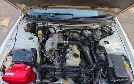 Nissan Skyline, 1994 год, 380 000 рублей, 8 фотография