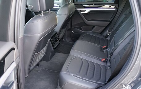 Volkswagen Touareg III, 2022 год, 5 630 000 рублей, 5 фотография