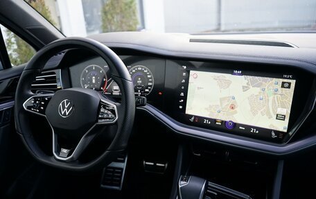 Volkswagen Touareg III, 2022 год, 5 630 000 рублей, 8 фотография
