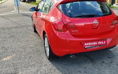 Opel Astra J, 2011 год, 990 000 рублей, 3 фотография
