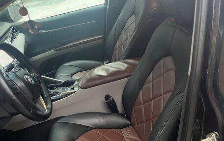 Toyota Camry, 2019 год, 2 400 000 рублей, 12 фотография