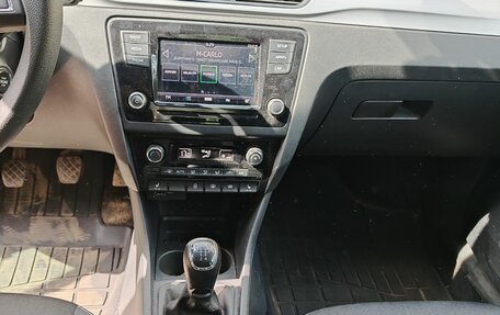 Skoda Rapid I, 2019 год, 1 300 000 рублей, 11 фотография